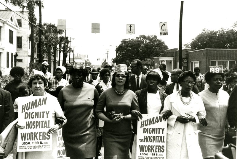 Coretta Scott King with strikers